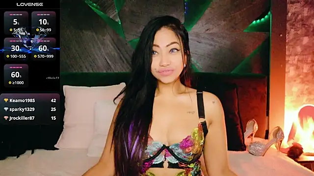 ElyaQuinn's Webcam Show
