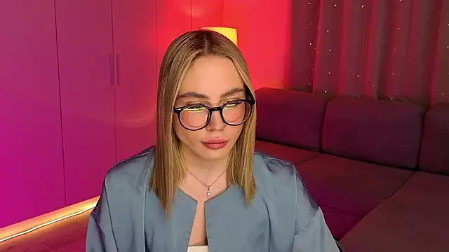 Aurelia_Voss: онлайн-секс-чат