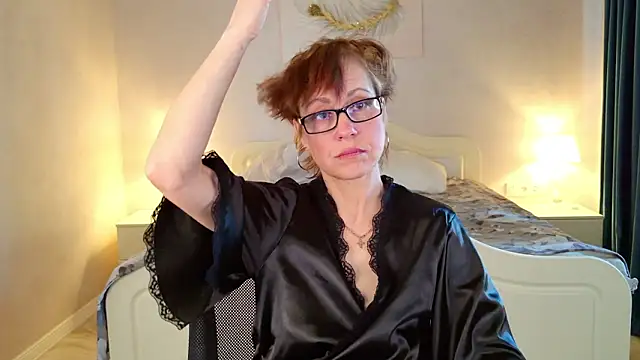 LioraWeiss' Live XXX Chat