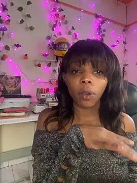 Anaconda2350 Live XXX-Chat