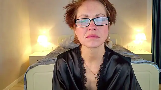 LioraWeiss' Live XXX Chat