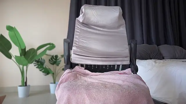 KatnessHot live XXX chat