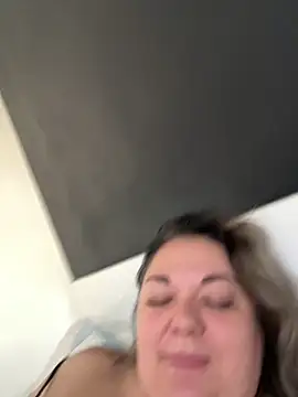 Chat XXX Live MikyVesela