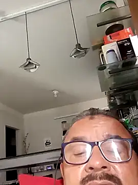 Show de Misterymem63 na webcam