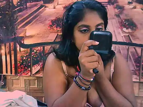 IndianDiva27 live XXX chat