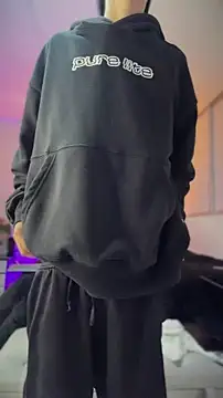 Sebastian_ReedのライブXXXチャット