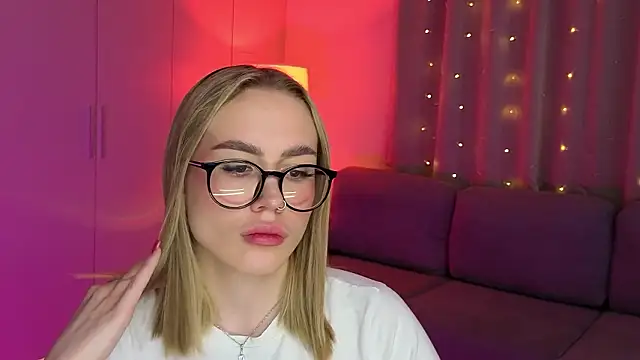 Aurelia_Voss 现场XXX聊天