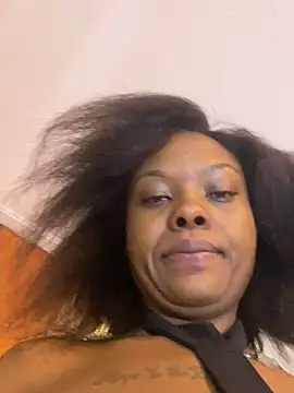 Dellah27 Live XXX-chat