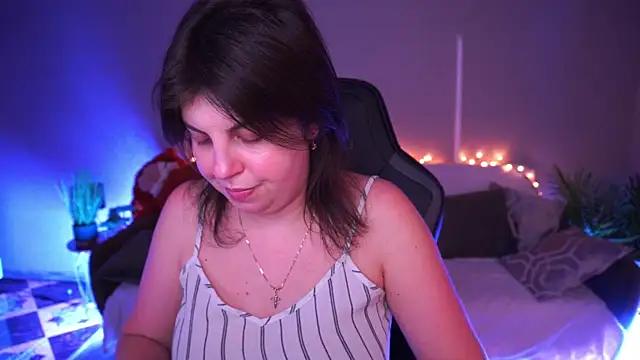 MirandaWong élő XXX-chatje