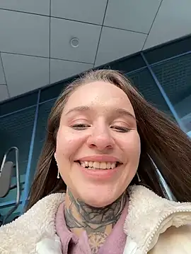 دردشة KishaMur الجنسية المباشرة