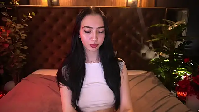 WildKittenX_'s Live XXX Chat