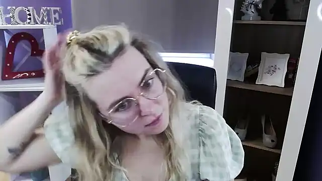 Chatroom XXX en direct de Zoey_Erotic