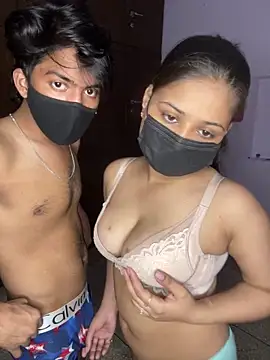 Show modela soniyaverma00 na web-kameri