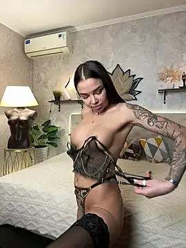 StripBianka's Live XXX Chat