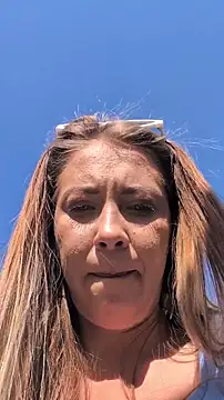 Risky_julia2330 Webcam-Show