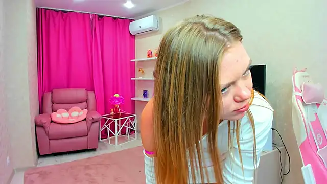 Strawberrye Live XXX Chat