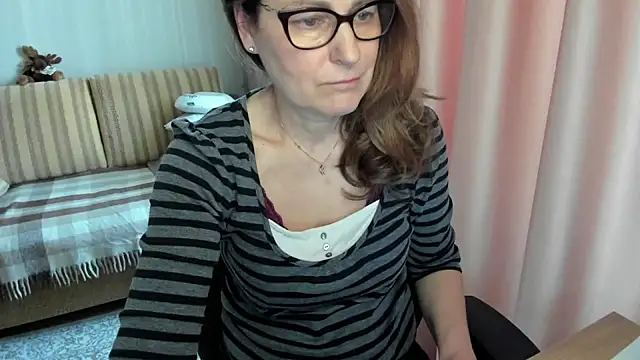 lauraoven's Live XXX Chat