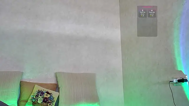 Roseaa élő XXX-chatje