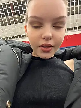 Show modela AshleyMur na web-kameri