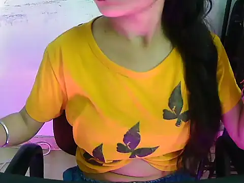 Živý XXX chat Hotsurbhi