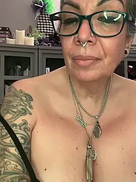 dieseldame1313 Chat XXX in diretta