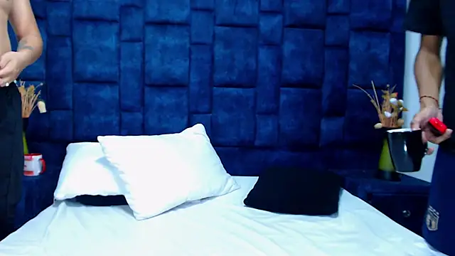 GroupNoLimits Show in webcam