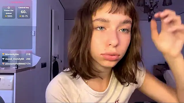 DeltaNorwoode's Live XXX Chat