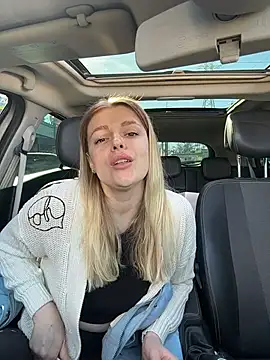 Онлайн чат XXX HarrietDart