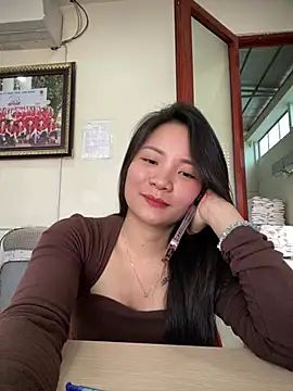 Bee_Yellow00: απευθείας συνομιλία ΧΧΧ