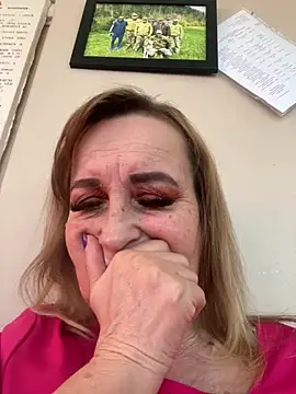 Chat +18 de Irina2909@xh ao vivo