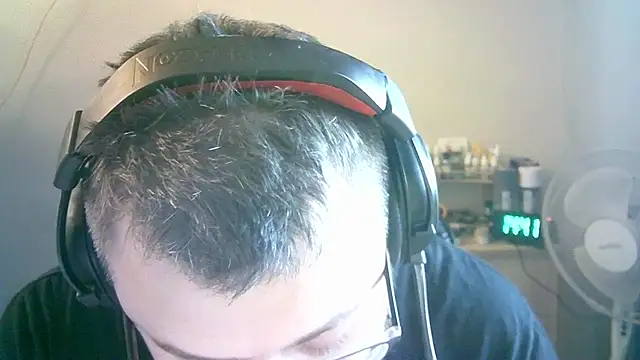 SirAbuser élő XXX-chatje