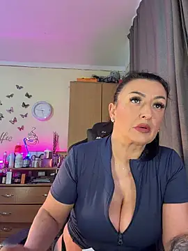 Chat +18 de Hotangel75 ao vivo