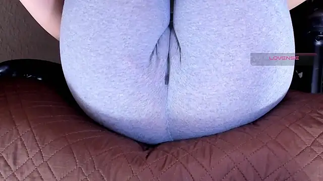 Czat XXX na żywo – Cameltoe_squirt_inPants