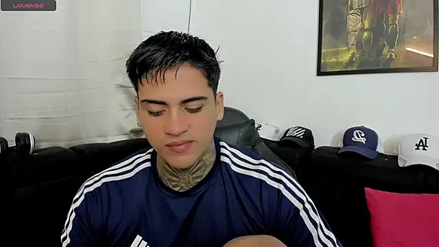 mad_maxxx2 Live XXX Chat