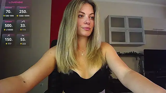 ladysabotage élő XXX-chatje