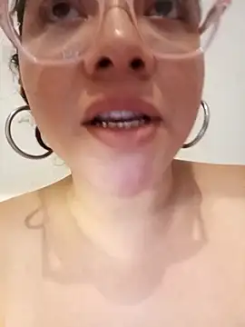 Vivi_Kvsh live XXX chat