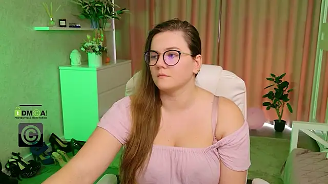 KellyKleine: онлайн-секс-чат