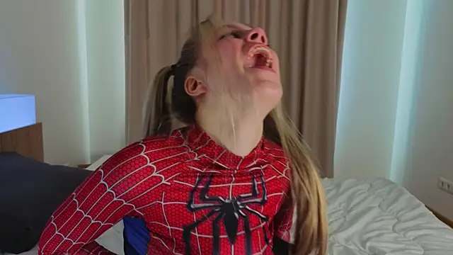 TiffinyMergist: онлайн-секс-чат