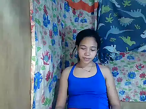 PinaySkinnyGirl's Live XXX Chat