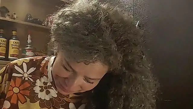 dalilasquirt1のライブXXXチャット