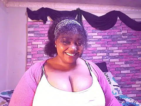 BustySavita Live XXX-chat