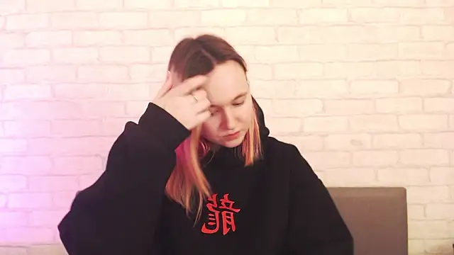 Ericha_Stone Live XXX-chat