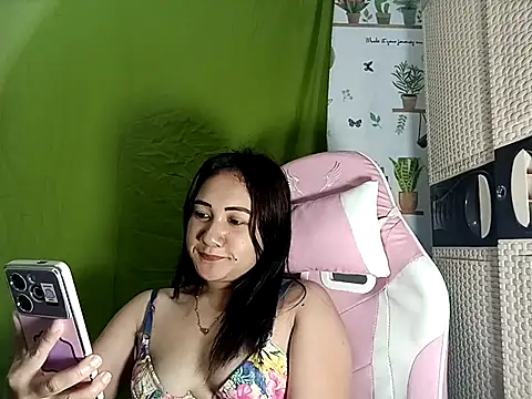 ImYours15 live XXX chat