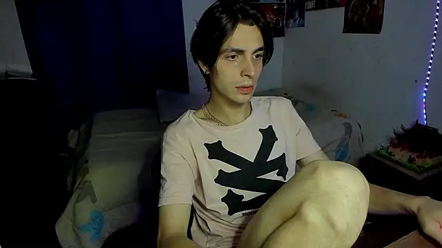 golden_ryyan's Live XXX Chat