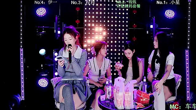 ZZ00033S' Live XXX Chat