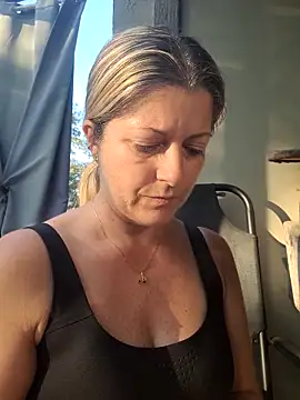 NikkiBlisss Chat XXX in diretta