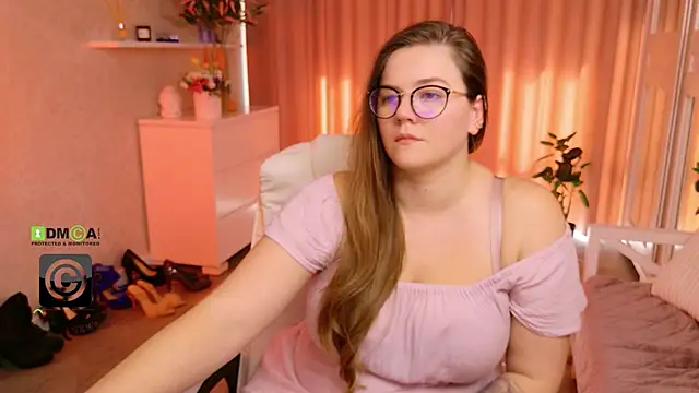 XXX chat uživo modela KellyKleine