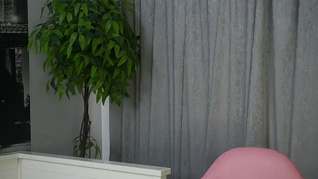 Chat +18 de LanaReals ao vivo