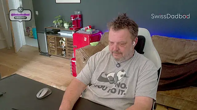 SwissDadbod 网络视讯表演