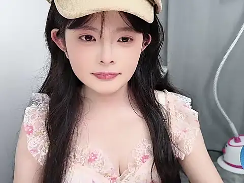 cherry-_-cherry élő XXX-chatje